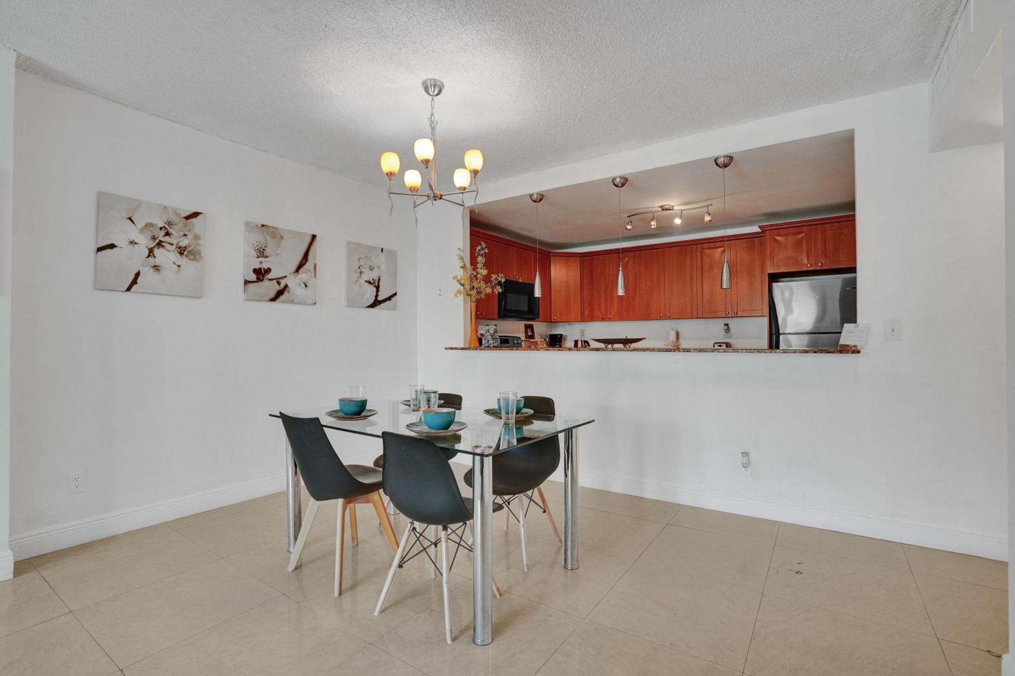 Ocean Reserve Luxury Condos Across From Sunny Isles Beach Miami Beach Exterior foto